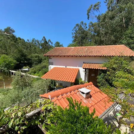 Casa Da Azenha Branca * קאסטלו דו נייבה
