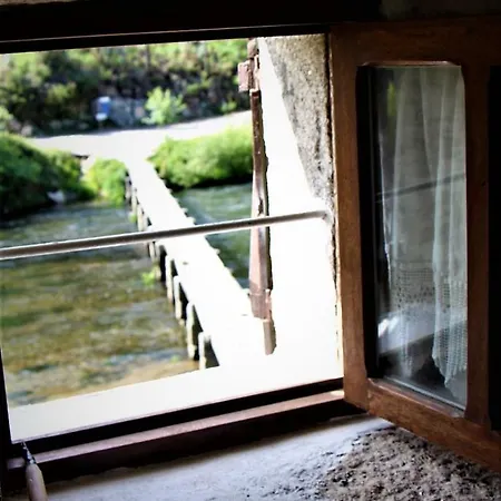 בית נופש Casa Da Azenha Branca קאסטלו דו נייבה